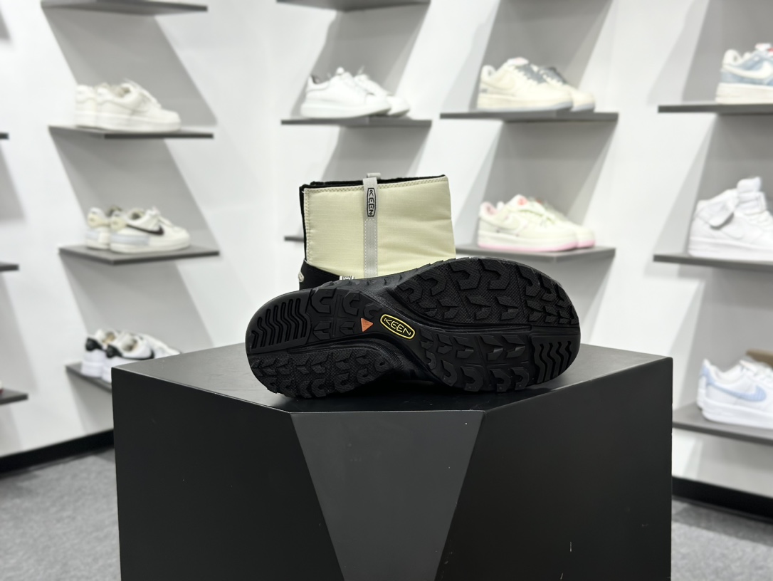 KEEN KEEN HOOD NXIS PULL ON WP 舒适耐磨防滑短靴 1028100