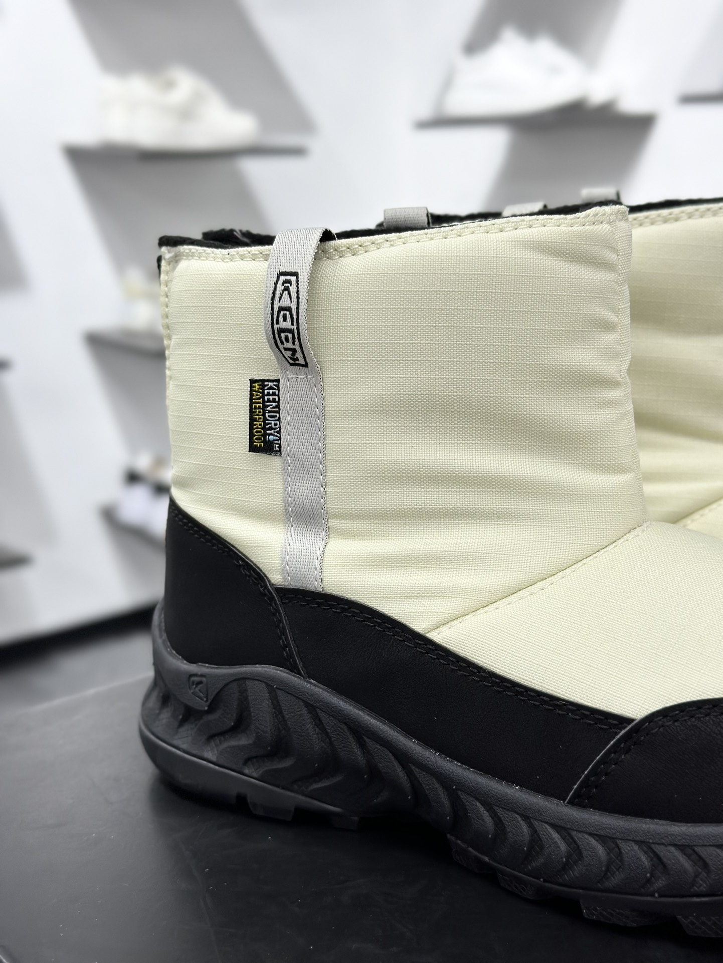 KEEN KEEN HOOD NXIS PULL ON WP 舒适耐磨防滑短靴 1028100