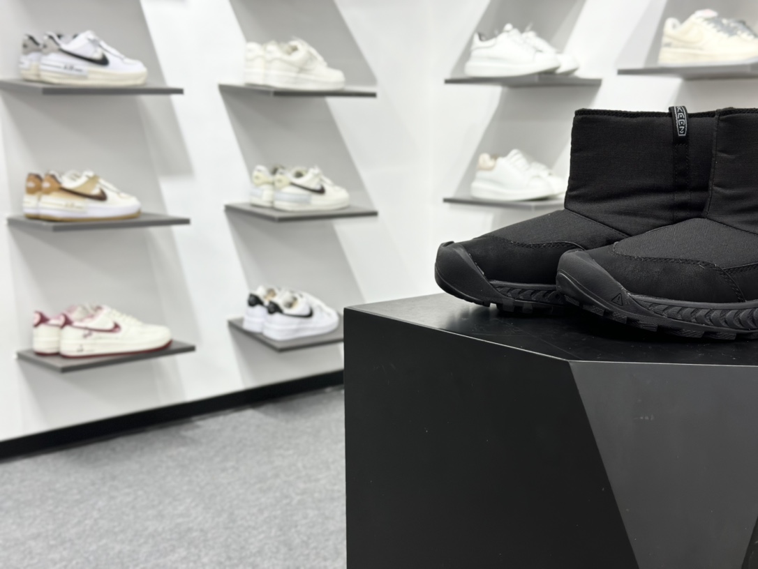 220 KEEN KEEN HOOD NXIS PULL ON WP 舒适耐磨防滑短靴 KNSO3F414BK