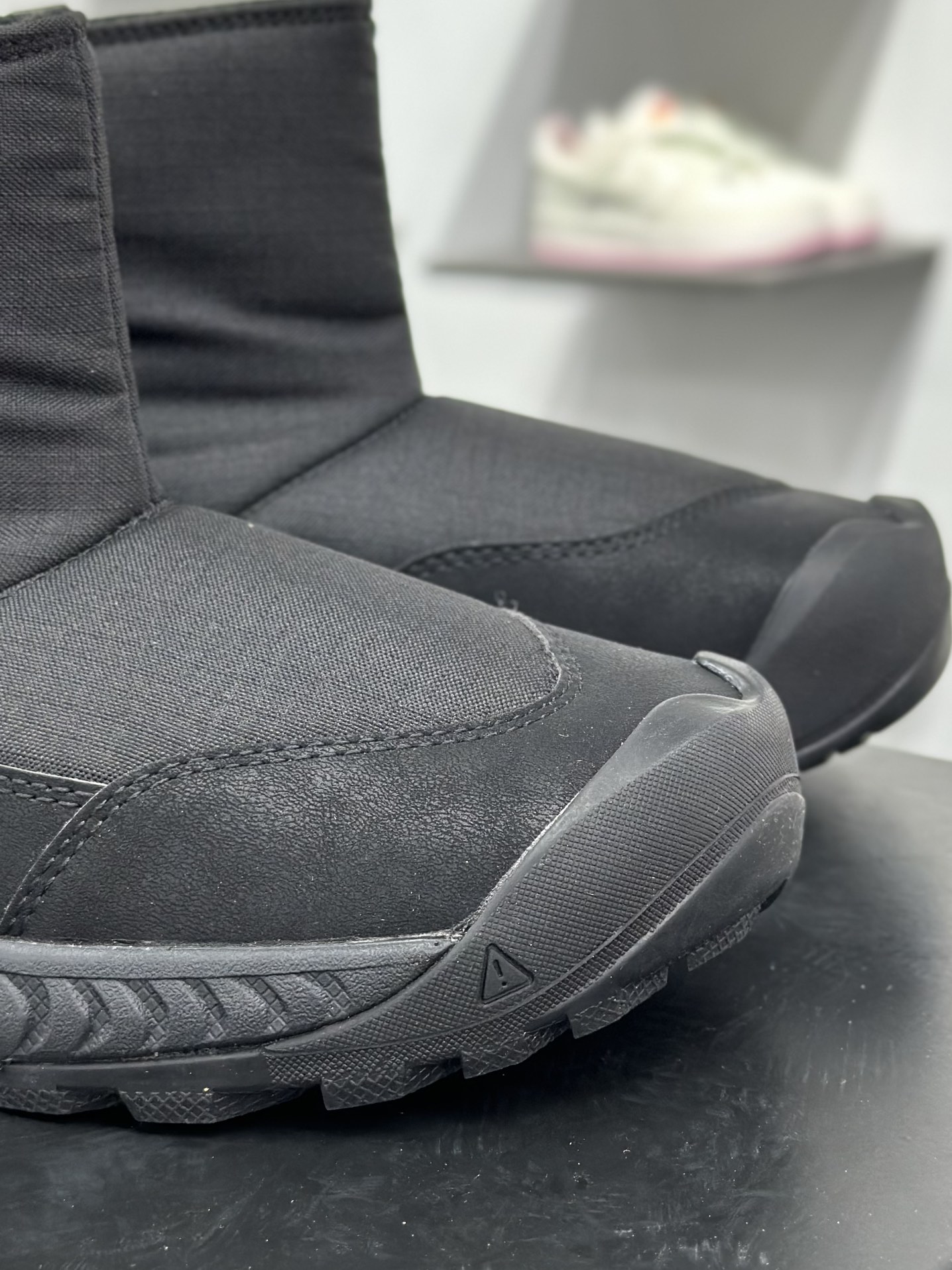 220 KEEN KEEN HOOD NXIS PULL ON WP 舒适耐磨防滑短靴 KNSO3F414BK