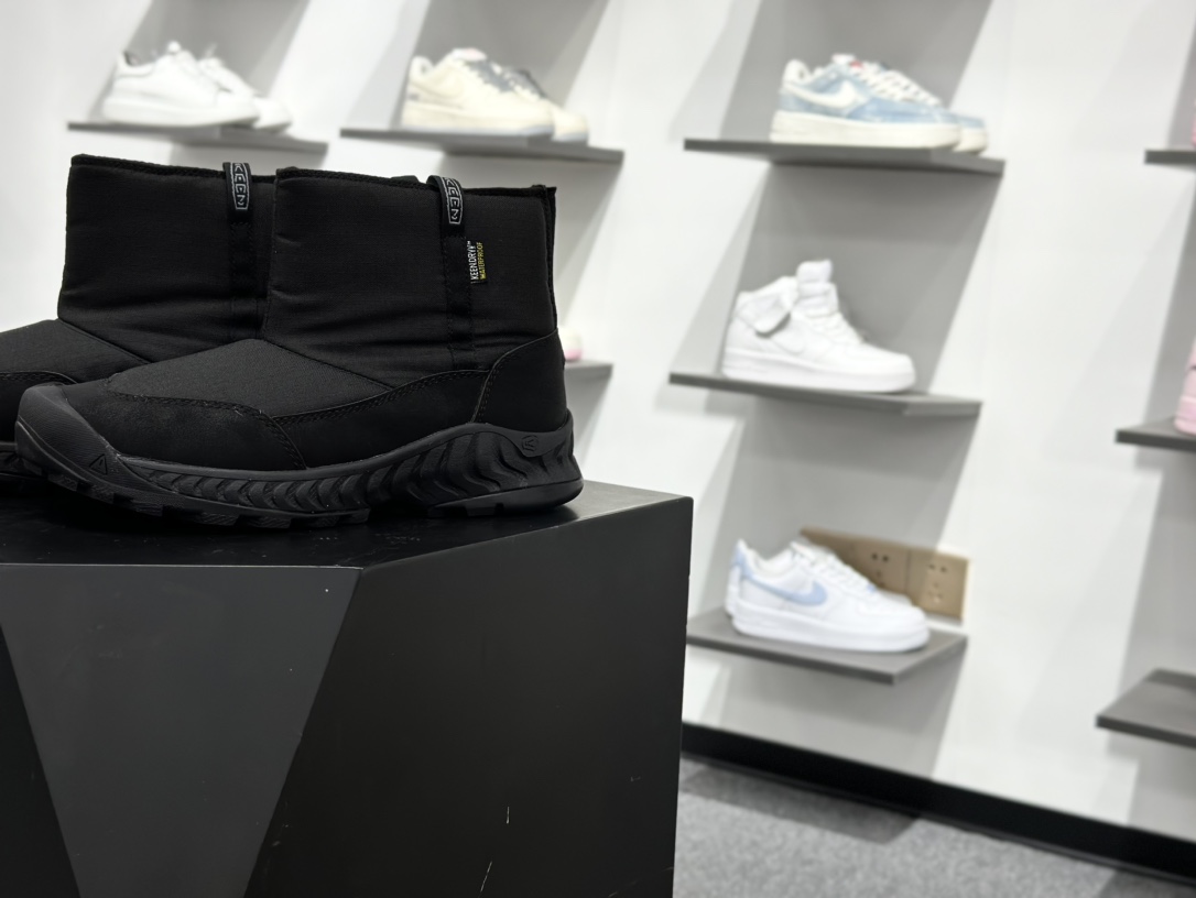 220 KEEN KEEN HOOD NXIS PULL ON WP 舒适耐磨防滑短靴 KNSO3F414BK