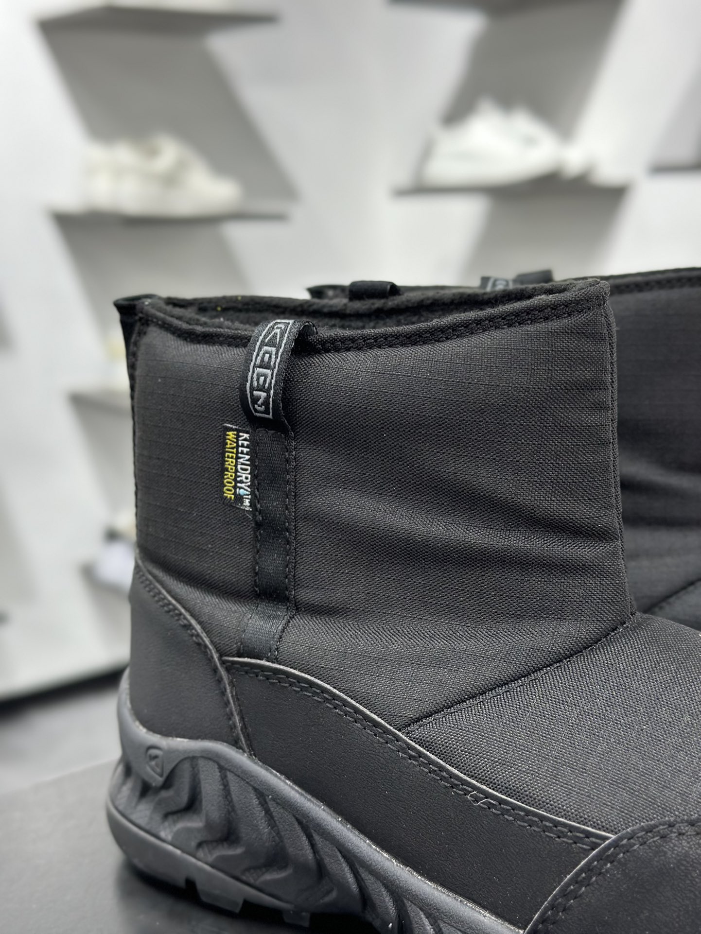 220 KEEN KEEN HOOD NXIS PULL ON WP 舒适耐磨防滑短靴 KNSO3F414BK