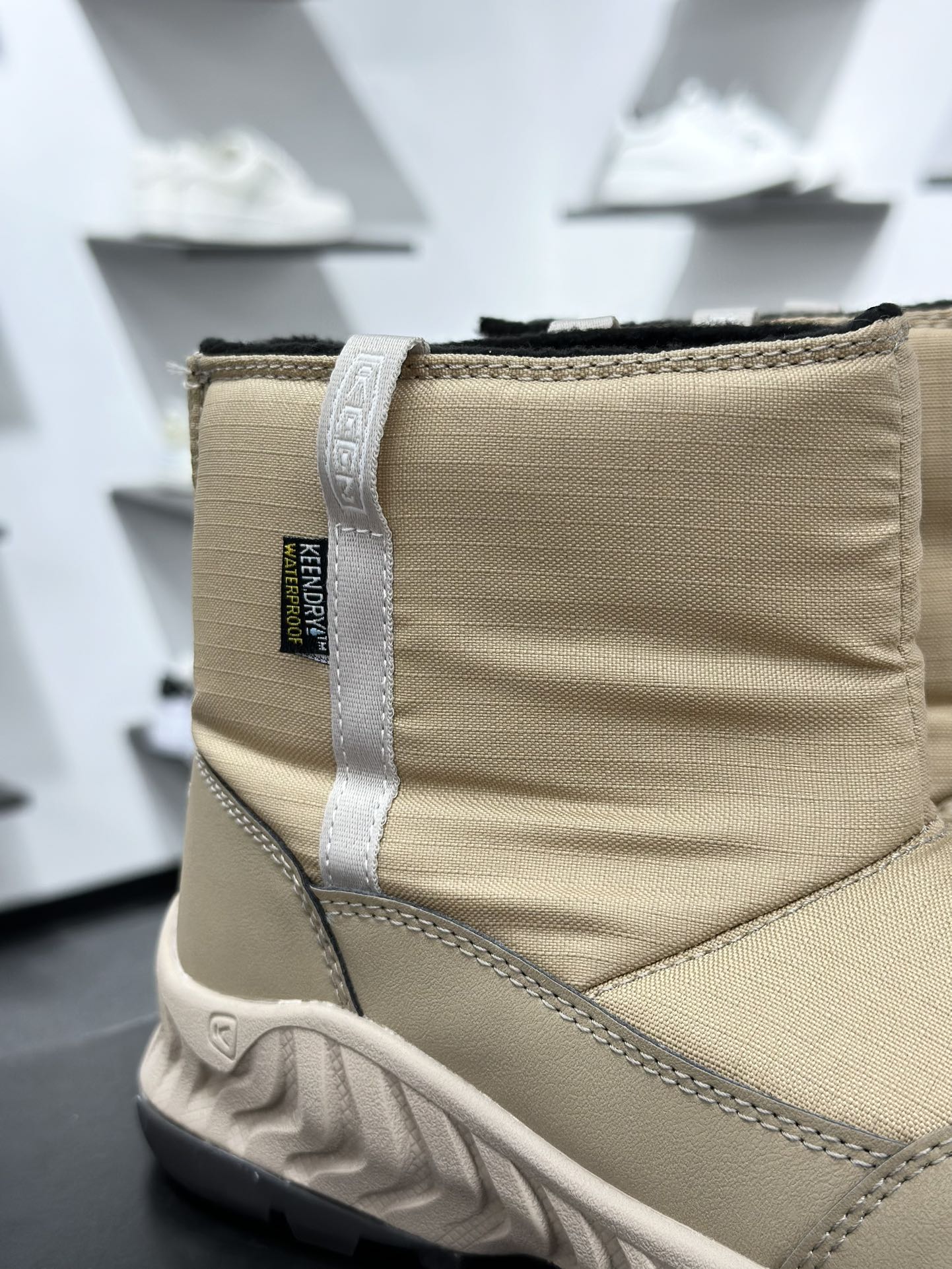 220 KEEN KEEN HOOD NXIS PULL ON WP 舒适耐磨防滑短靴 1028101-Chinese UA Cheap High Quatity Brand Clothes Bags handbags Sneakers wholesale wholesaler seller from China Factory suppliers Fashion Clothing Shoes best Quality Beautiful Price 220 KEEN KEEN HOOD NXIS PULL ON WP 舒适耐磨防滑短靴 1028101