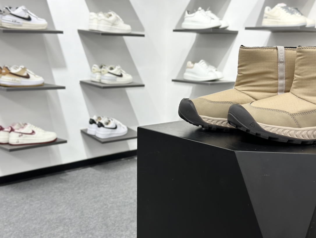 220 KEEN KEEN HOOD NXIS PULL ON WP 舒适耐磨防滑短靴 1028101-Chinese UA Cheap High Quatity Brand Clothes Bags handbags Sneakers wholesale wholesaler seller from China Factory suppliers Fashion Clothing Shoes best Quality Beautiful Price 220 KEEN KEEN HOOD NXIS PULL ON WP 舒适耐磨防滑短靴 1028101