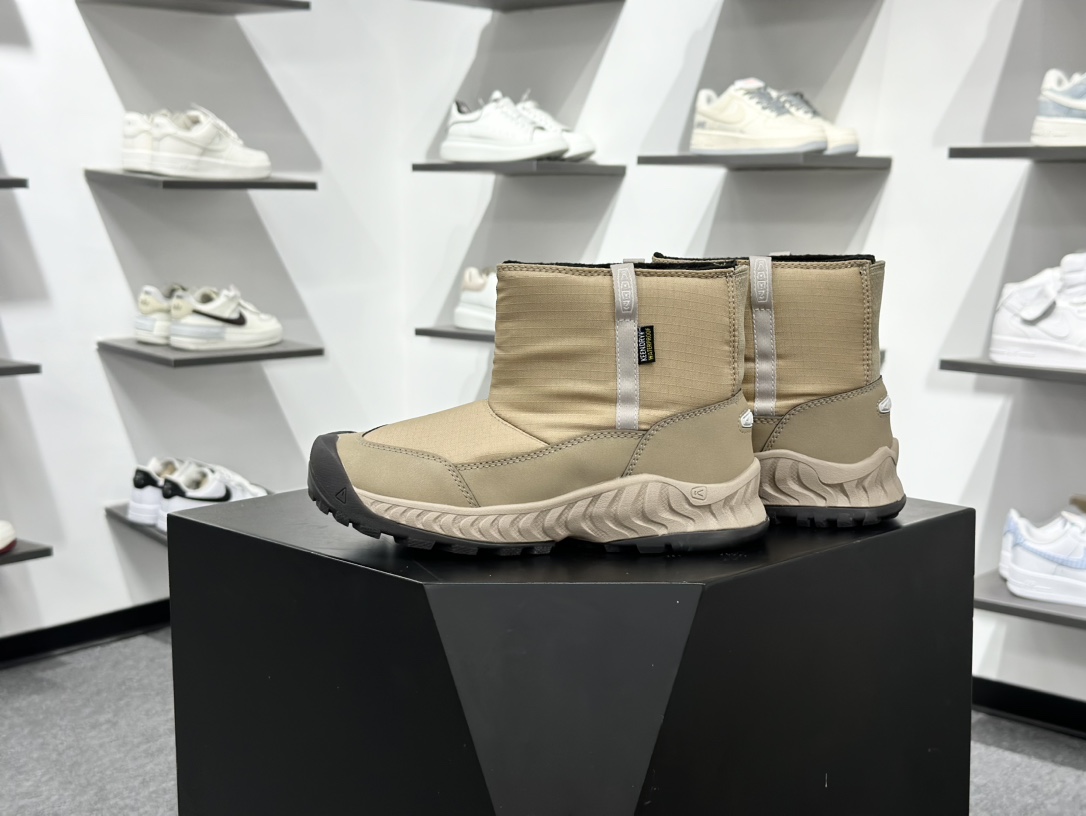 220 KEEN KEEN HOOD NXIS PULL ON WP 舒适耐磨防滑短靴 1028101-Chinese UA Cheap High Quatity Brand Clothes Bags handbags Sneakers wholesale wholesaler seller from China Factory suppliers Fashion Clothing Shoes best Quality Beautiful Price 220 KEEN KEEN HOOD NXIS PULL ON WP 舒适耐磨防滑短靴 1028101