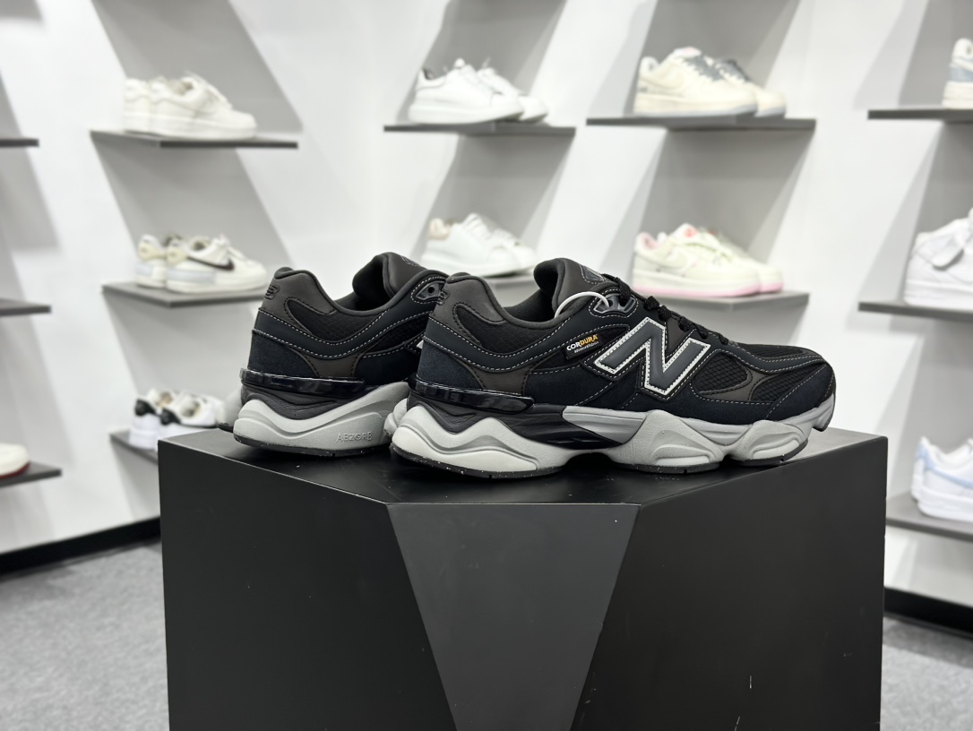 240 New Balance NB9060 联名款 复古休闲运动慢跑鞋 灰色 U9060ORA