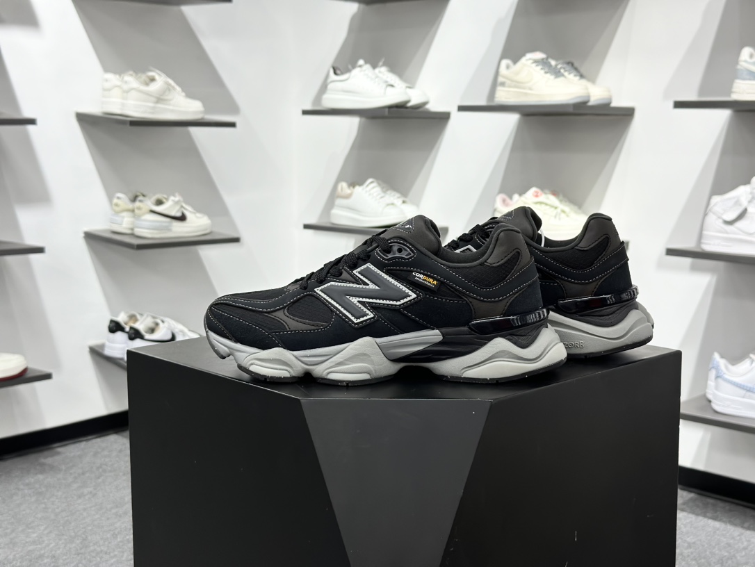 240 New Balance NB9060 联名款 复古休闲运动慢跑鞋 灰色 U9060ORA