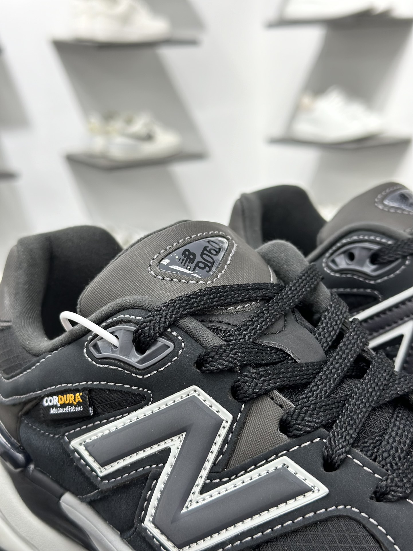 240 New Balance NB9060 联名款 复古休闲运动慢跑鞋 灰色 U9060ORA