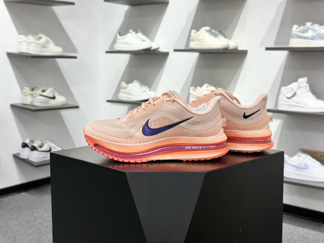 220 Nike Air Zoom Vomero Plus II6308-600