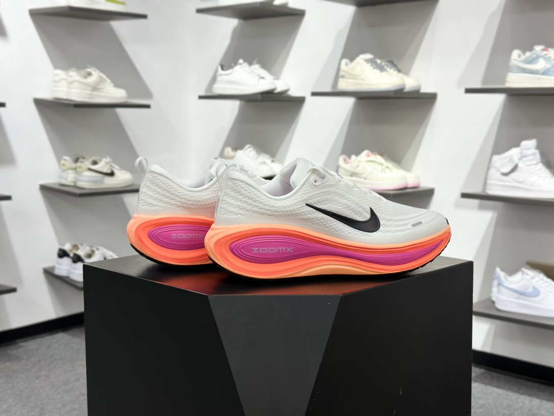 Nike Air Zoom Vomero Plus HV8154-104