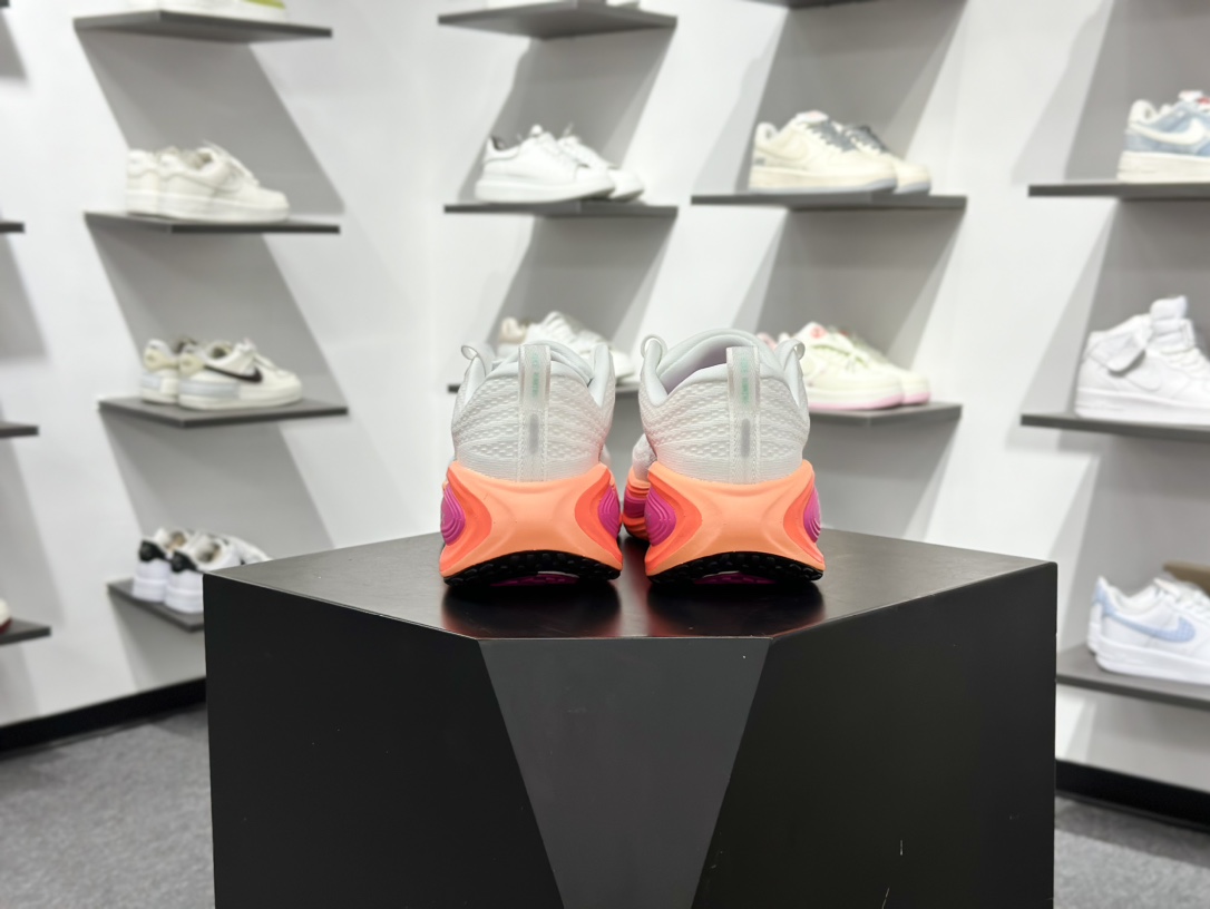 Nike Air Zoom Vomero Plus HV8154-104