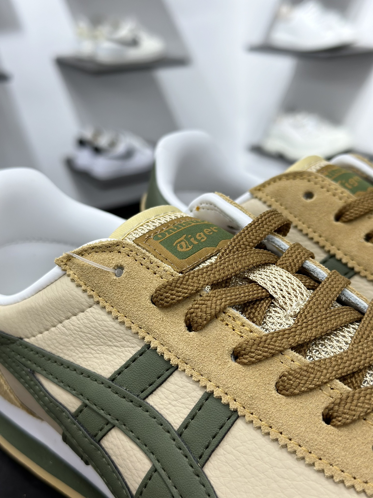 180 鬼冢虎Onitsuka Tiger California 78系列 FS11超舒适缓震复合底 1183B411-250