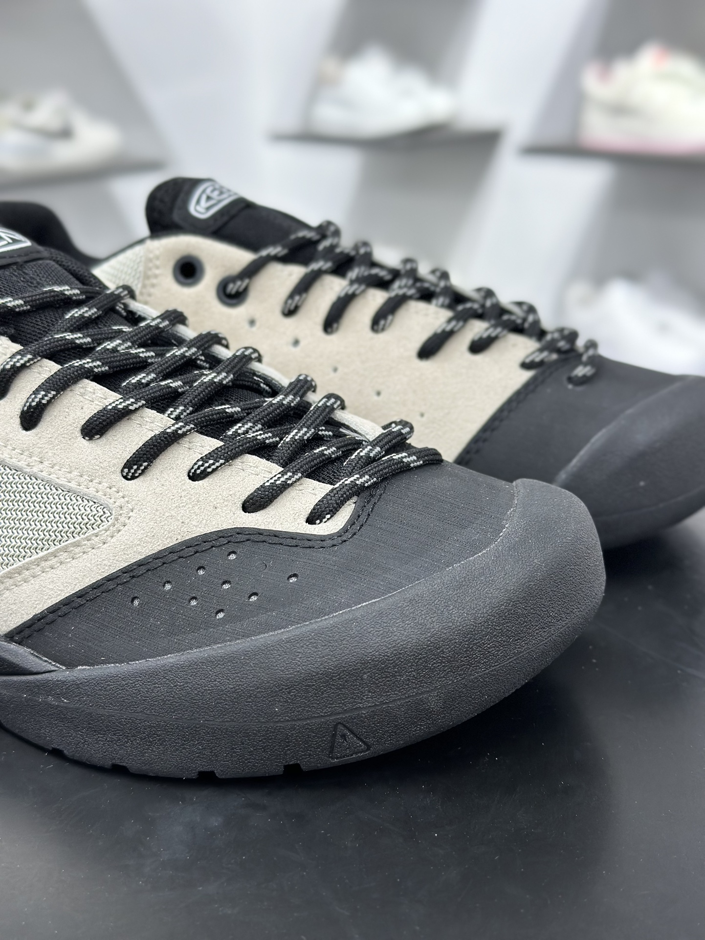 200 科恩Keen Jasper Suede Sneakers 贾斯珀系列复古低帮户外风露营徒步登山运动训练鞋
