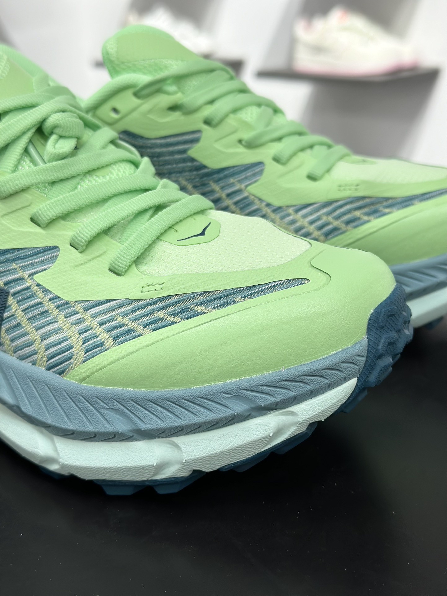 200 HOKA ONE ONE Mafate Speed 2 低帮专业越野跑步鞋 1129930/LGOM