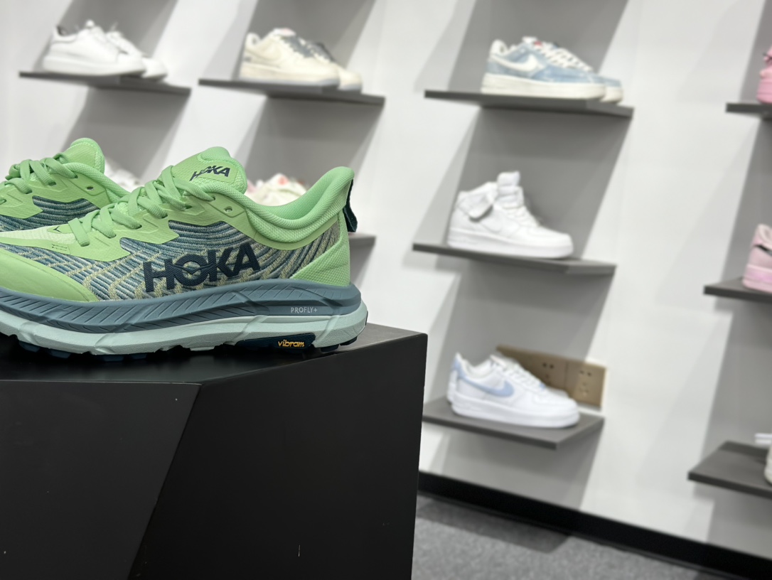 200 HOKA ONE ONE Mafate Speed 2 低帮专业越野跑步鞋 1129930/LGOM