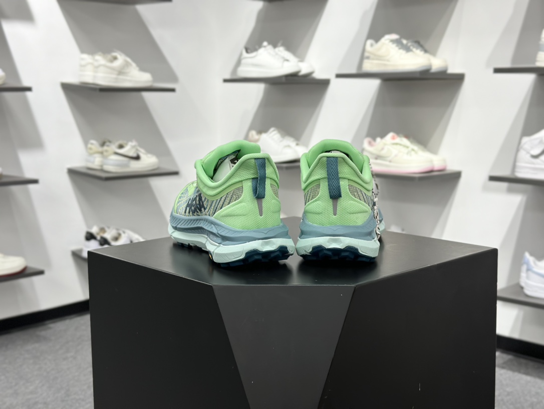 200 HOKA ONE ONE Mafate Speed 2 低帮专业越野跑步鞋 1129930/LGOM