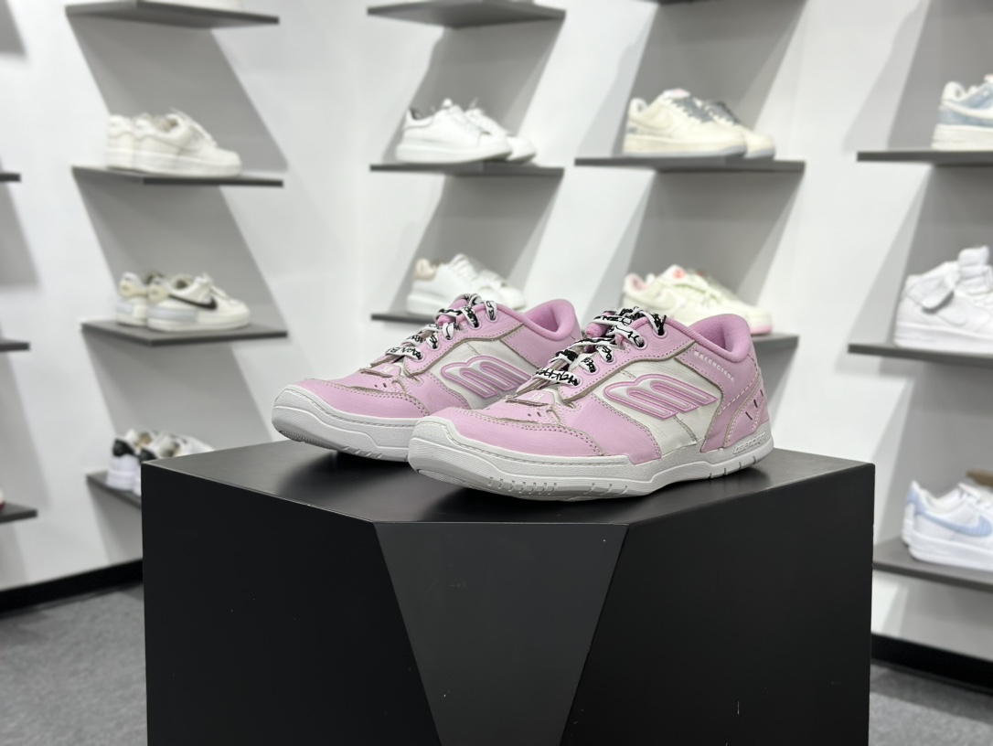 400 巴黎世家Balenciaga Hamptons Worn-Out Low Sneakers 汉普顿斯系列低帮复古DUnk风休闲运动鞋