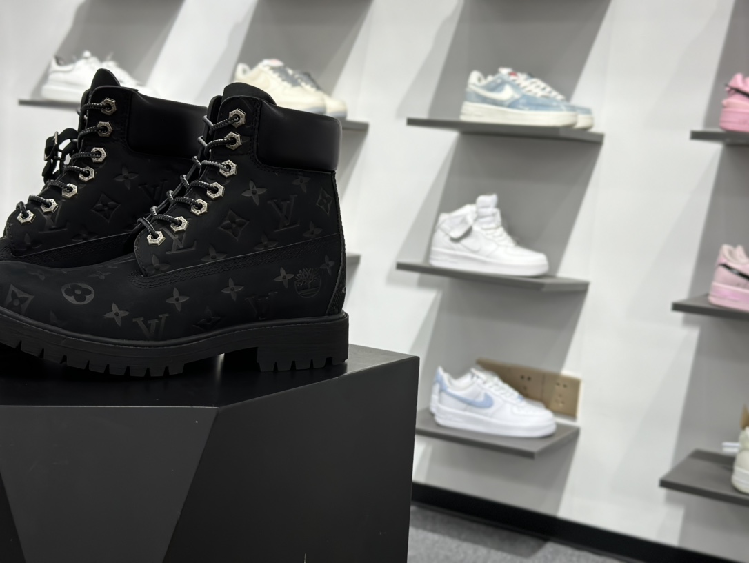 460 Timberland x LOUIS VUITTON 牛皮革 6英寸满印老花 圆头系带 压纹防水绒面