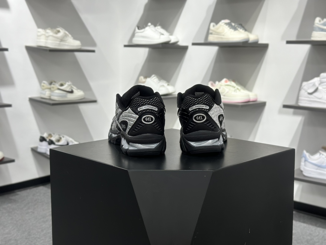 200 ASICS Gel-Nimbus 10.1 亚瑟士雨云10.1代系列轻量缓震休闲运动跑步鞋 1203A929-001