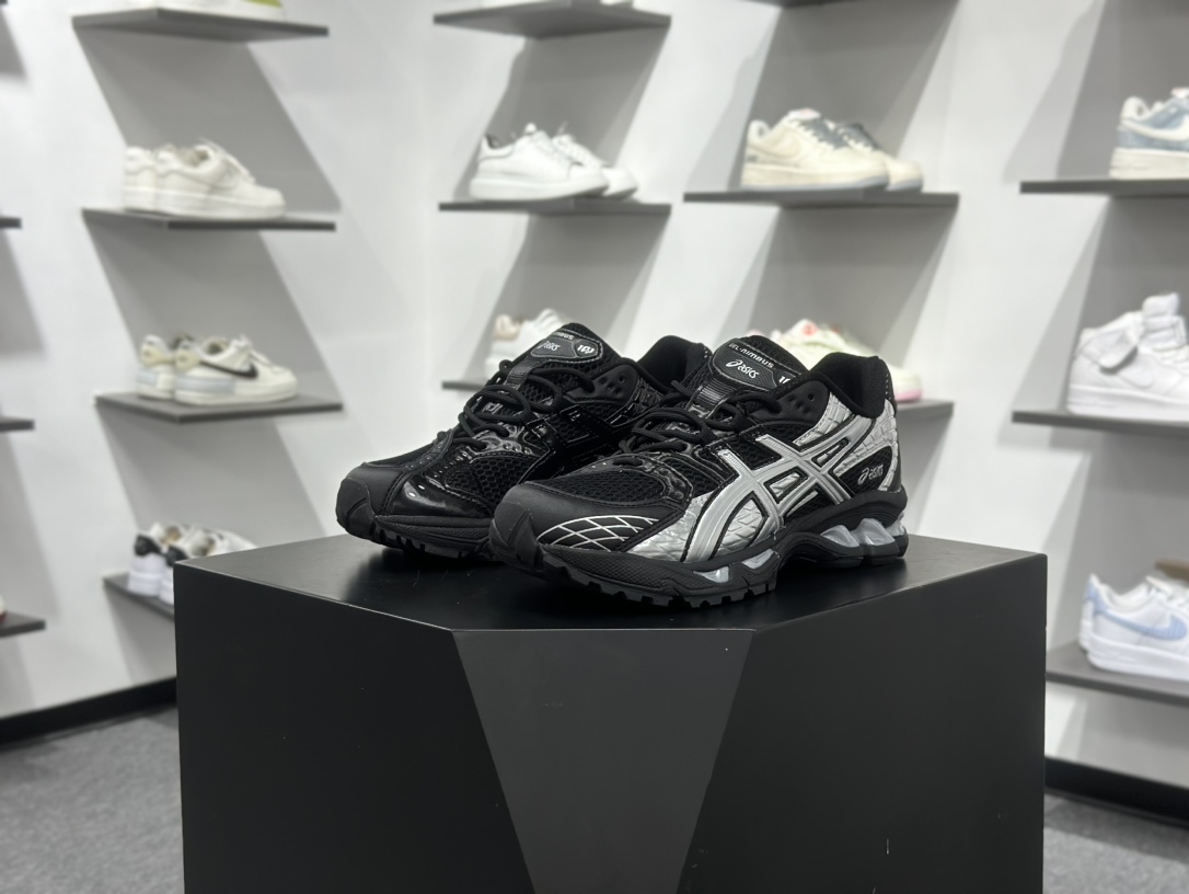 200 ASICS Gel-Nimbus 10.1 亚瑟士雨云10.1代系列轻量缓震休闲运动跑步鞋 1203A929-001