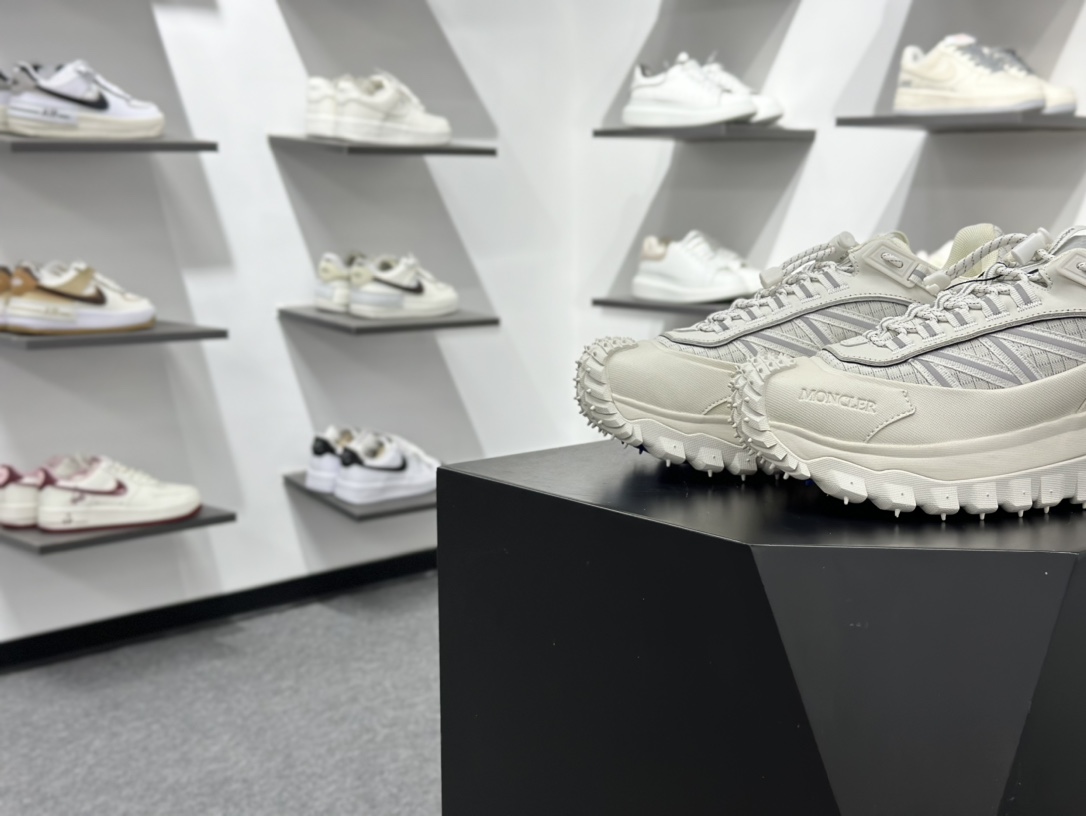 450 Moncler 蒙口 Trailgrip GTX 厚底系带耐磨低帮运动休闲鞋