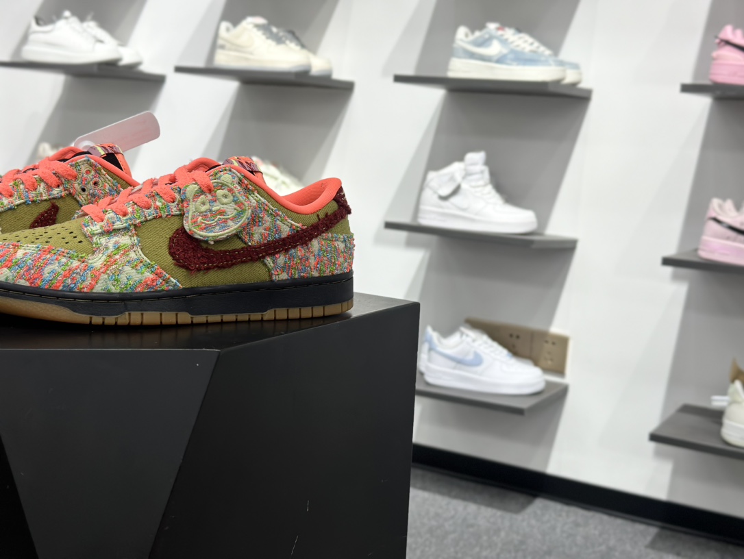 NK Dunk Low 极限压缩利润空间 IB2263-300