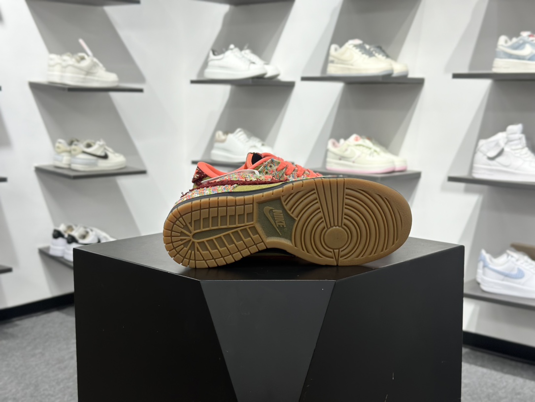 NK Dunk Low 极限压缩利润空间 IB2263-300