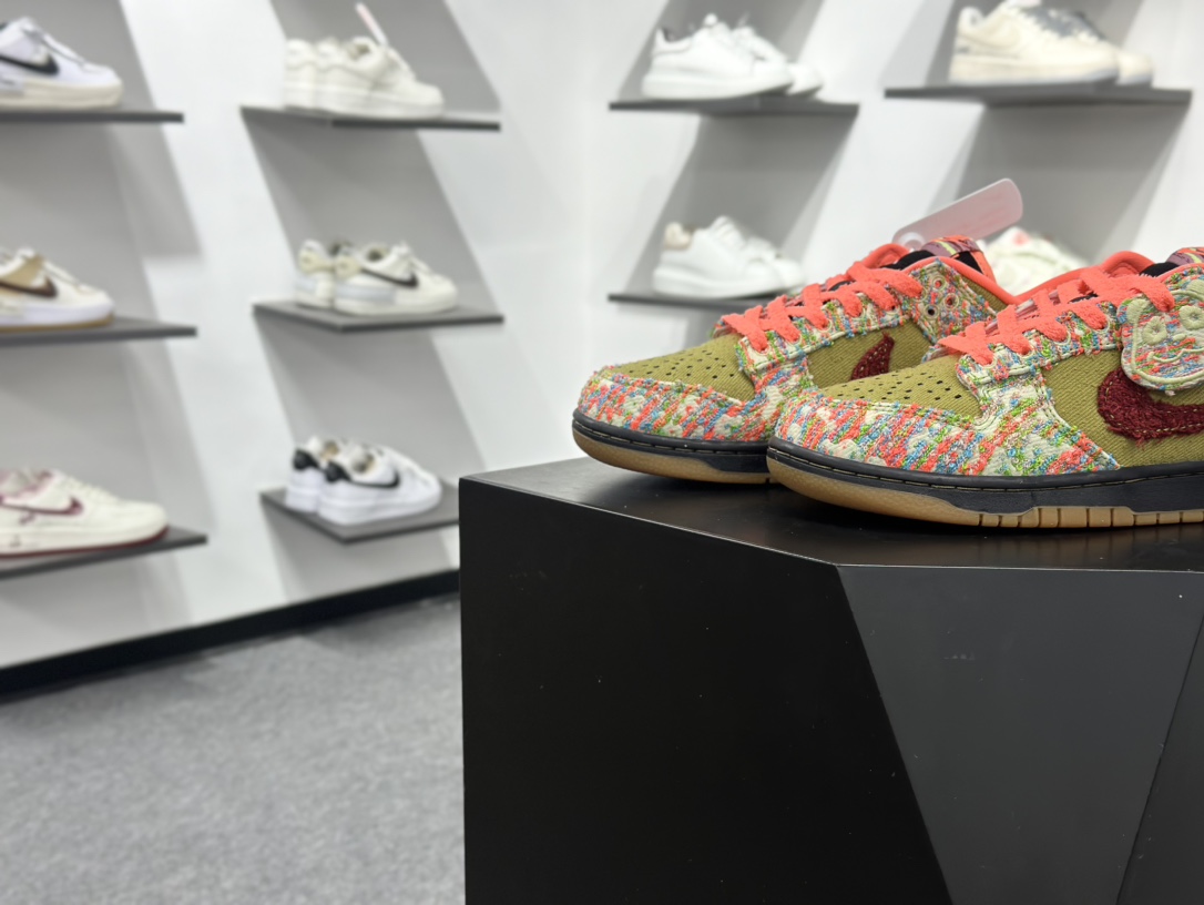 NK Dunk Low 极限压缩利润空间 IB2263-300