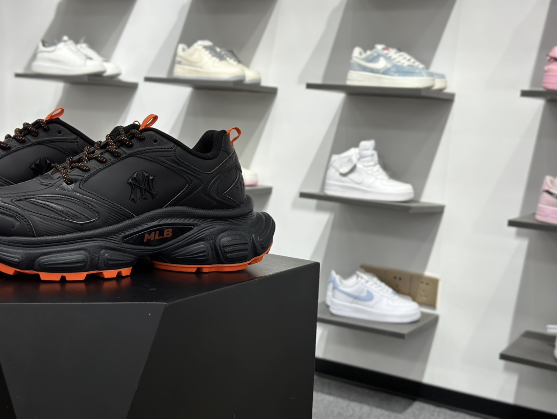 200 MLB Chunky Runner Basic 厚底老爹厚底休闲运动慢跑鞋 3ASHW005N