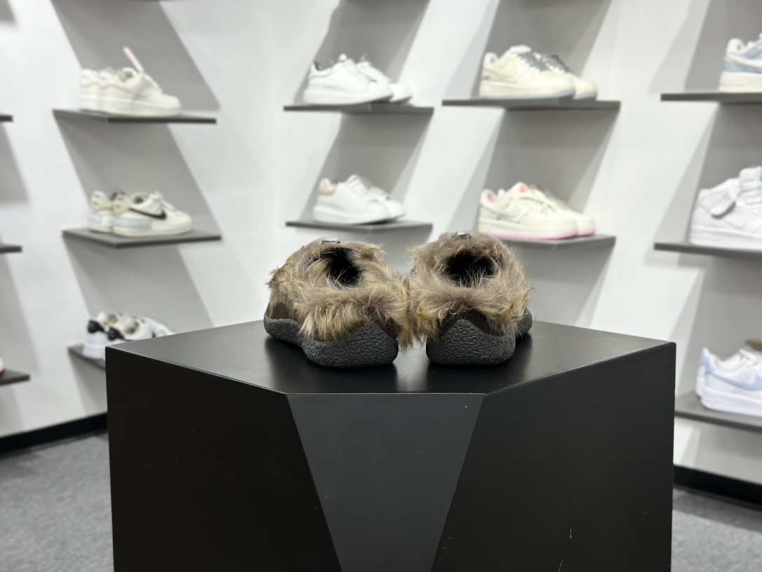 180 KEEN Howser 3 SLIDE 小熊掌 保暖舒适 防滑 低帮 生活休闲鞋 女款 1026652