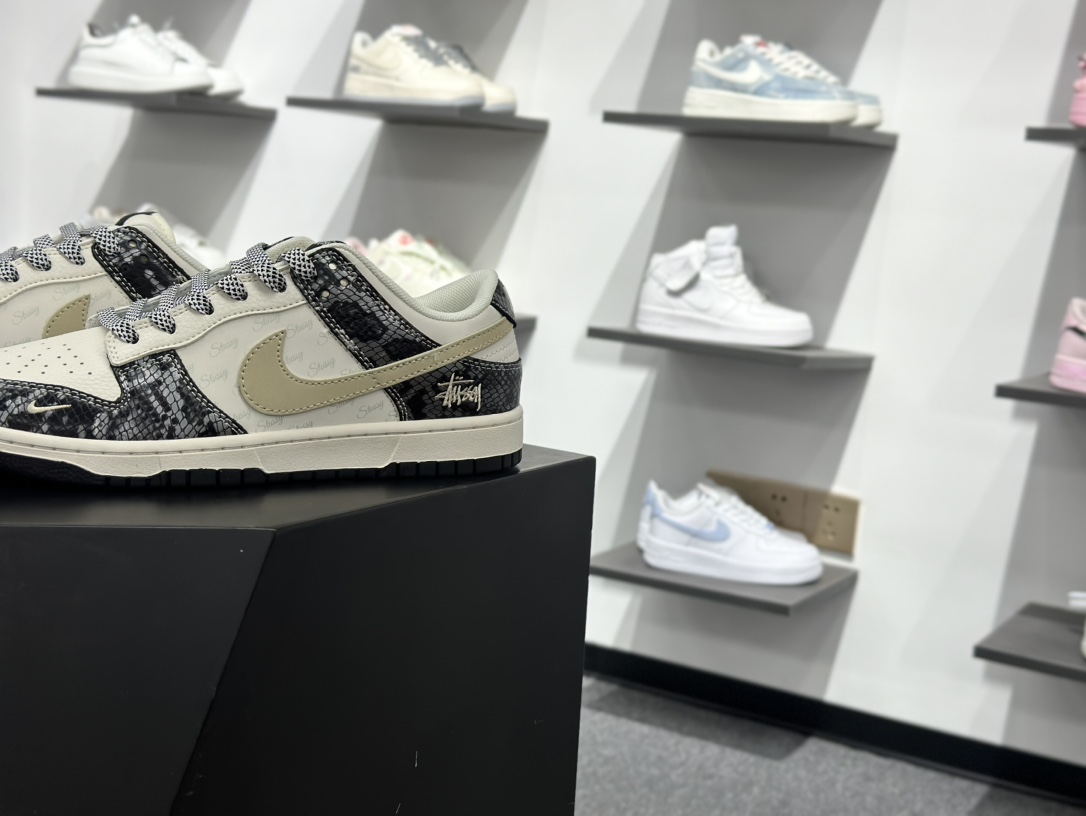 NK Dunk Low Retro ”DIY高端定制” Sup印字米黑蛇纹钩 低帮休闲运动板鞋 XS6089-636