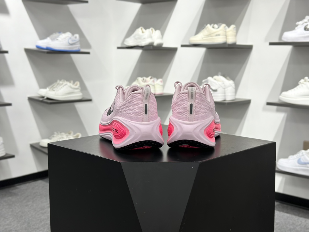 180 NK Vomero Plus 网面透气跑步鞋 HV8150-602