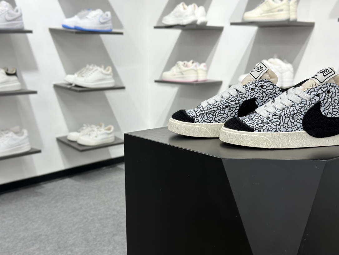 NK Blazer Low 77 JUMBO 复古经典开拓者 马年限定 DQ1471-131