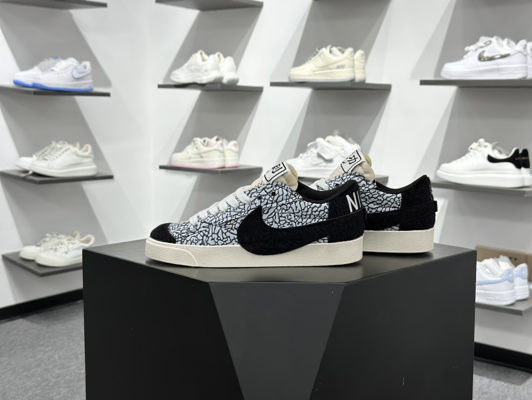 NK Blazer Low 77 JUMBO 复古经典开拓者 马年限定 DQ1471-131