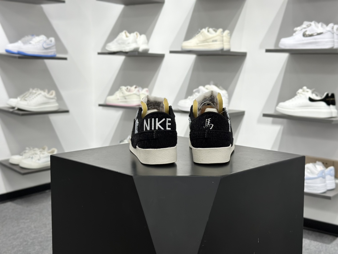 NK Blazer Low 77 JUMBO 复古经典开拓者 马年限定 DQ1471-131