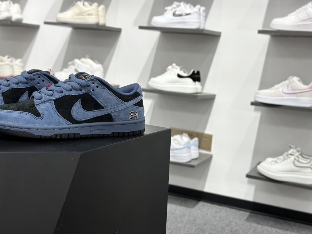 Supreme x NK Dunk Low SUP 联名款 低帮休闲滑板鞋 HQ8487-400