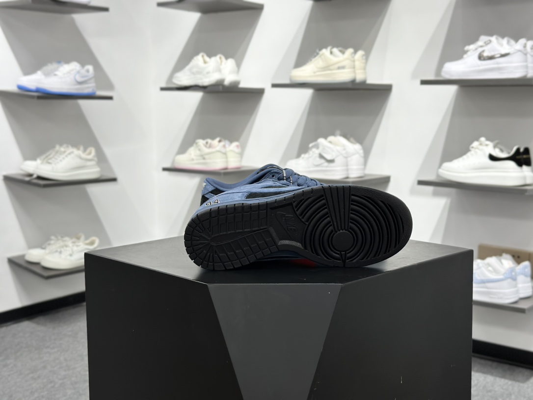 Supreme x NK Dunk Low SUP 联名款 低帮休闲滑板鞋 HQ8487-400