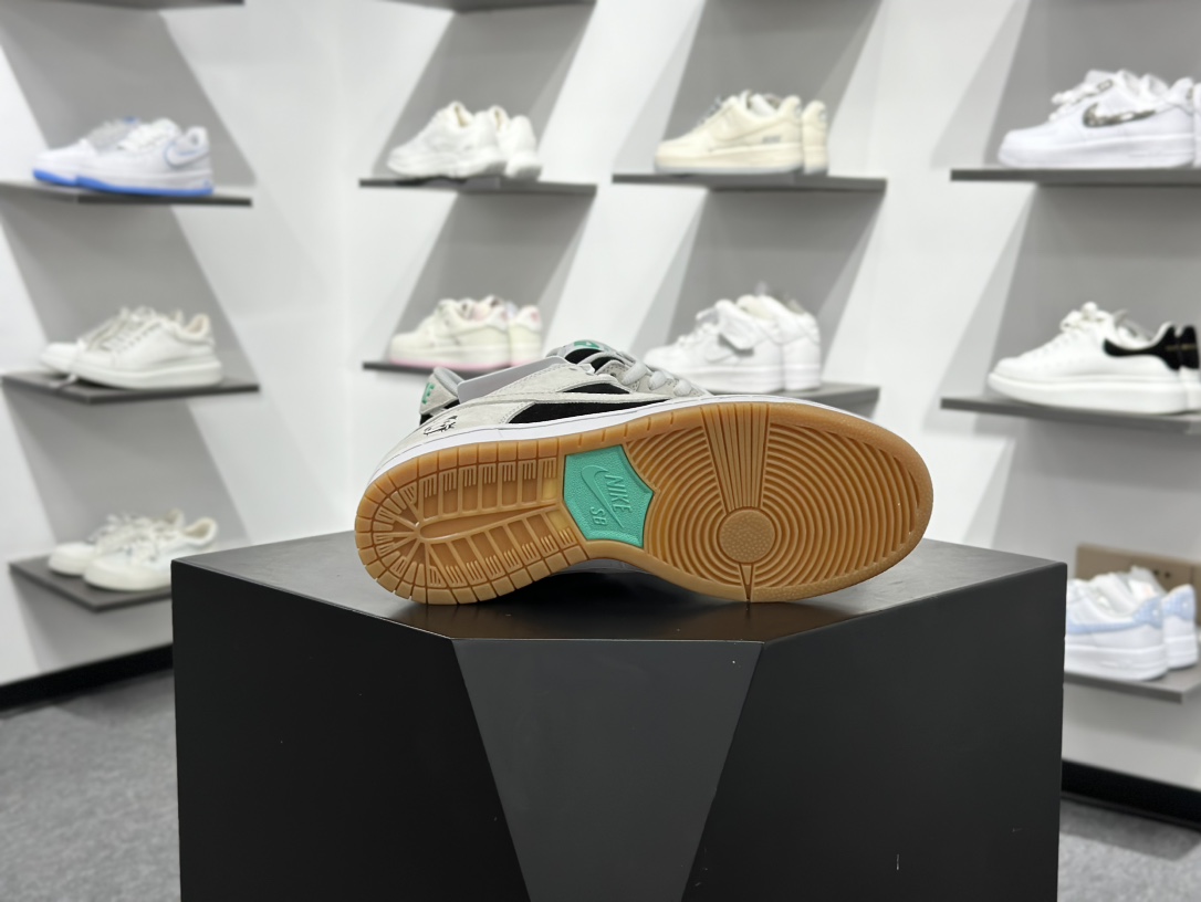 NIKE SB DUNK LOW PRO Dunk SB顾名思义 HF3704-001