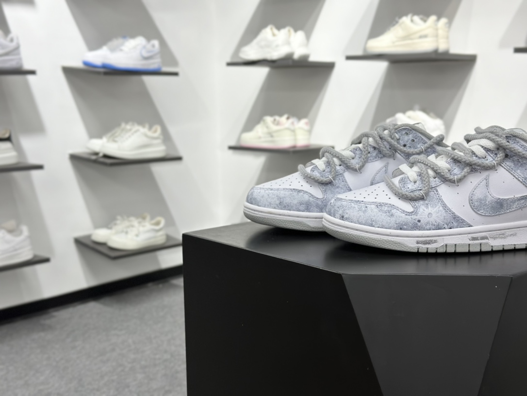 Nike SB Dunk Low 永夜星河 灰白 DD1873-113-莆田鞋,莆田鞋货源,高仿鞋,高仿鞋货源,安福档口,莆田高仿鞋,莆田鞋批发,高仿鞋批发,莆田高仿运动鞋,高仿运动鞋,莆田运动鞋 Nike SB Dunk Low 永夜星河 灰白 DD1873-113