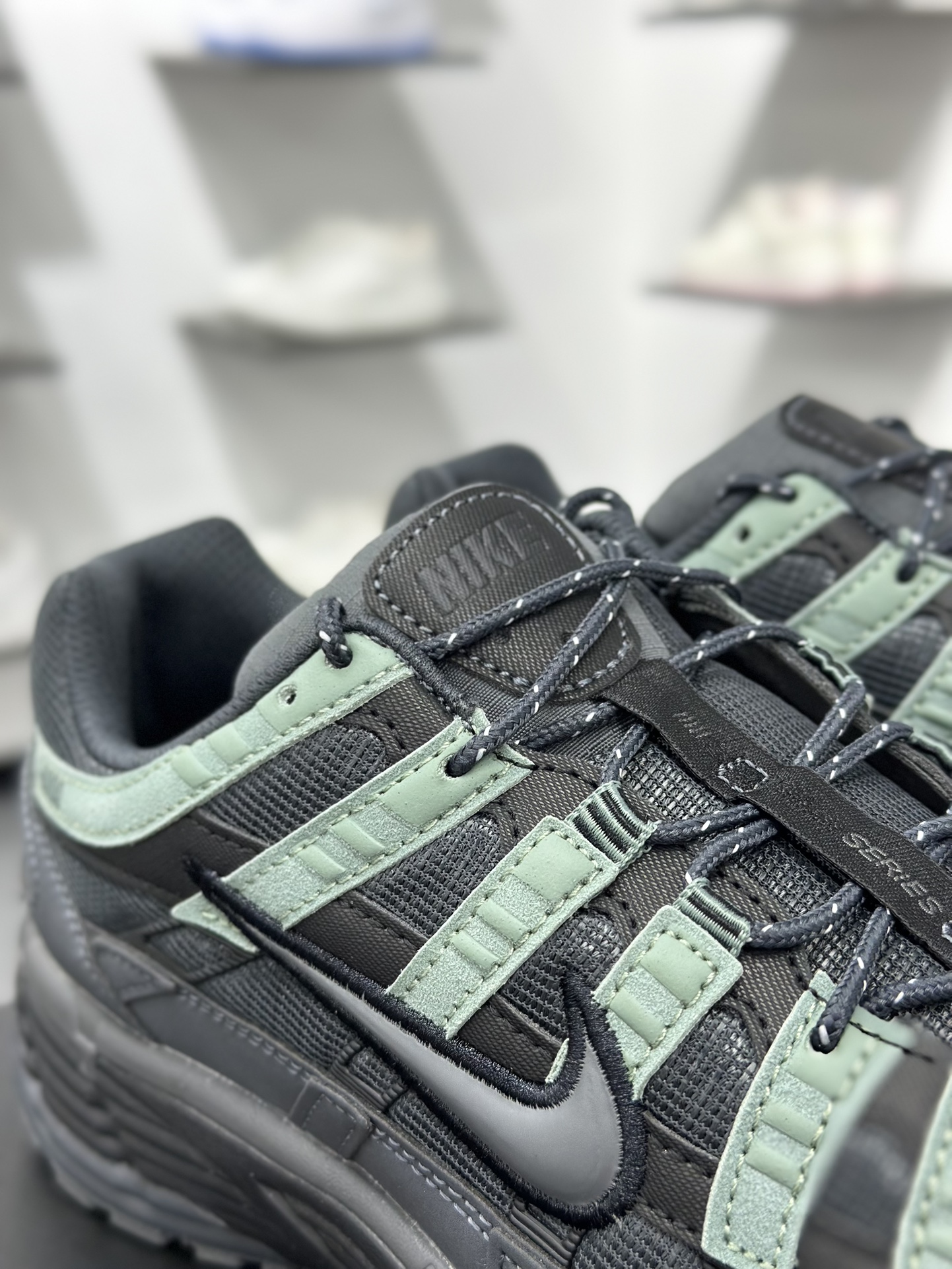 NK P-6000 复古老爹休闲运动鞋 黑灰绿 IM5997-060