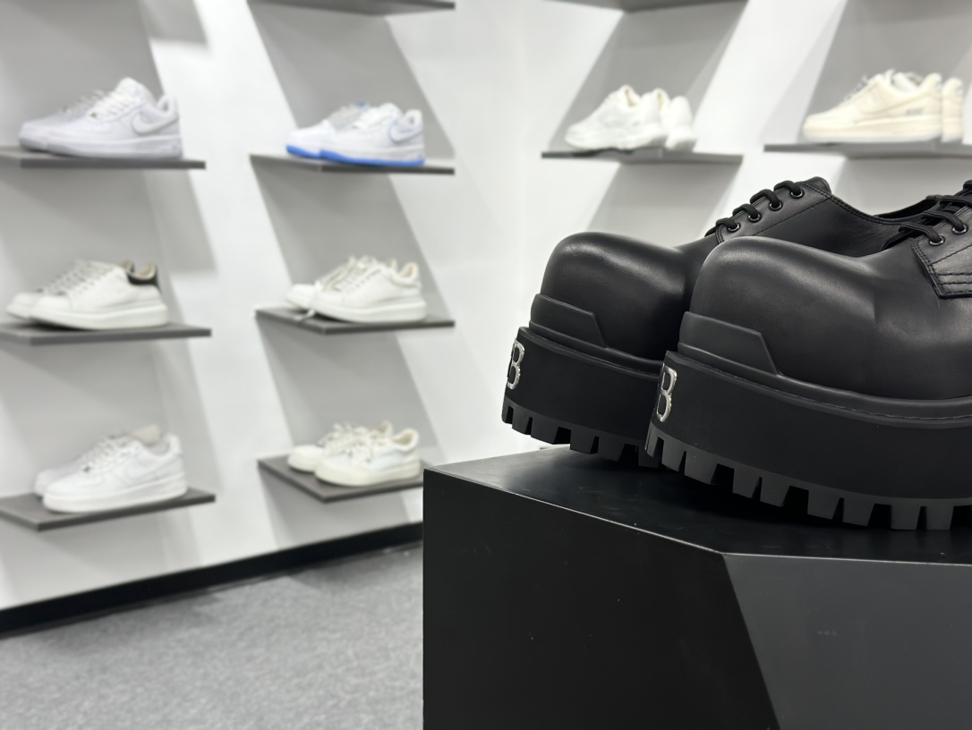 550 巴黎世家BALENCIAGA Men's Sergent 20mm Derby”Black”瑟金特系列系带大头米奇风真皮德比休闲皮鞋