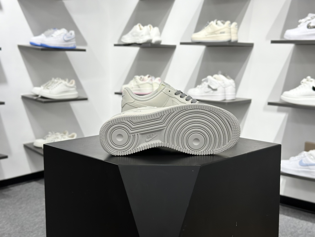 耐克Nike Air Force 1’07 Low 空军一号经典低帮百搭休闲运动板鞋 GX3167-107-莆田鞋,莆田鞋货源,高仿鞋,高仿鞋货源,安福档口,莆田高仿鞋,莆田鞋批发,高仿鞋批发,莆田高仿运动鞋,高仿运动鞋,莆田运动鞋 耐克Nike Air Force 1’07 Low 空军一号经典低帮百搭休闲运动板鞋 GX3167-107