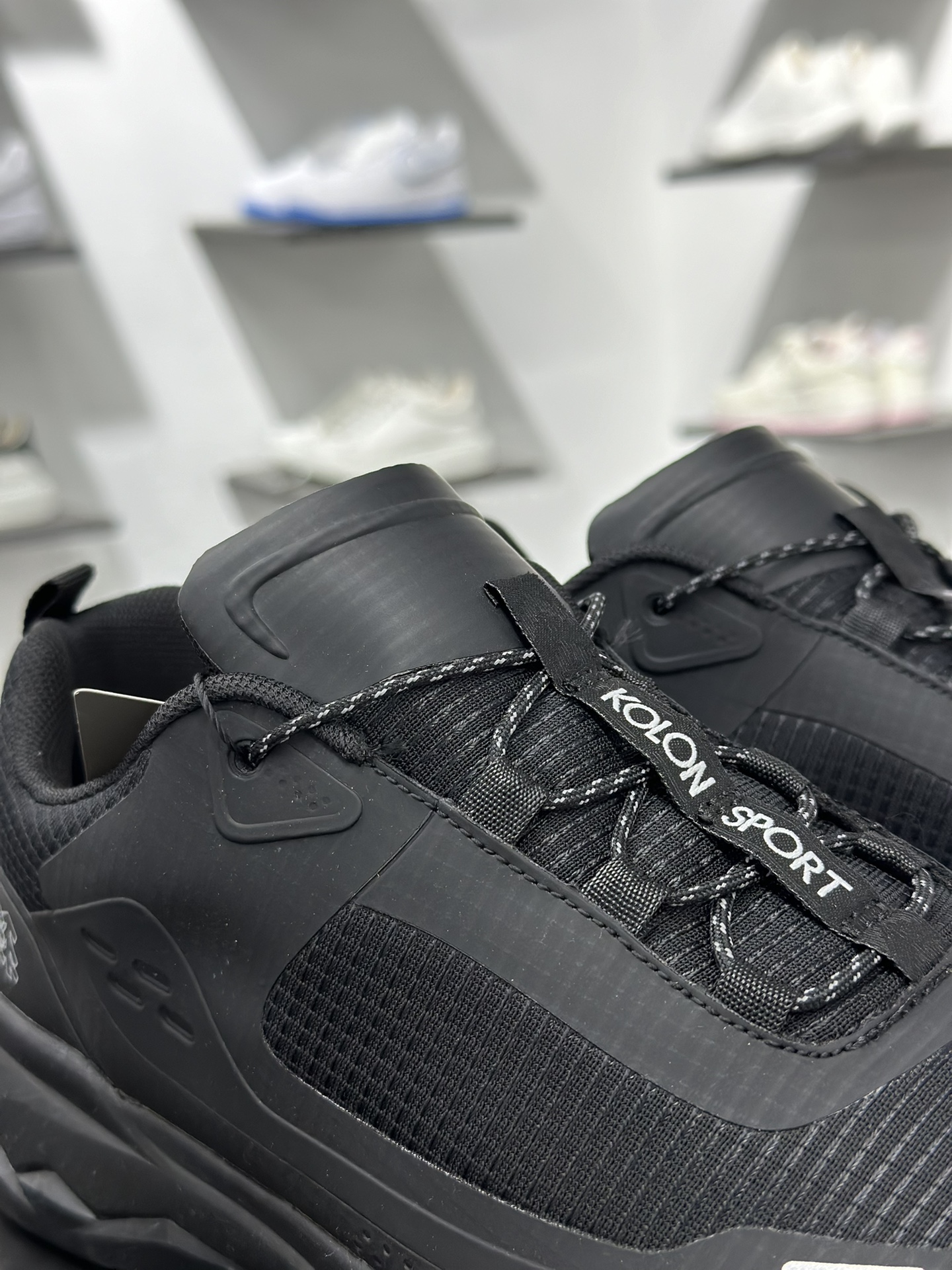 300 可隆KOLON SPORT 轻量休闲鞋缓震徒步登山鞋