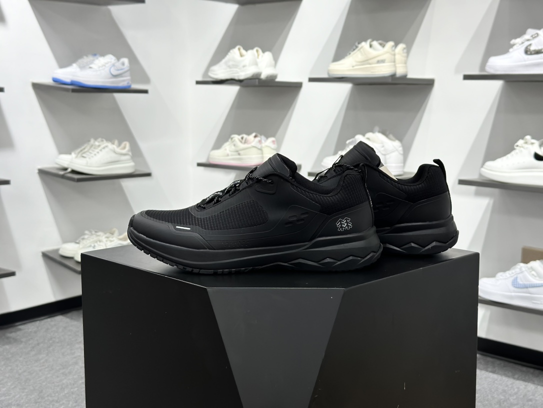 300 可隆KOLON SPORT 轻量休闲鞋缓震徒步登山鞋