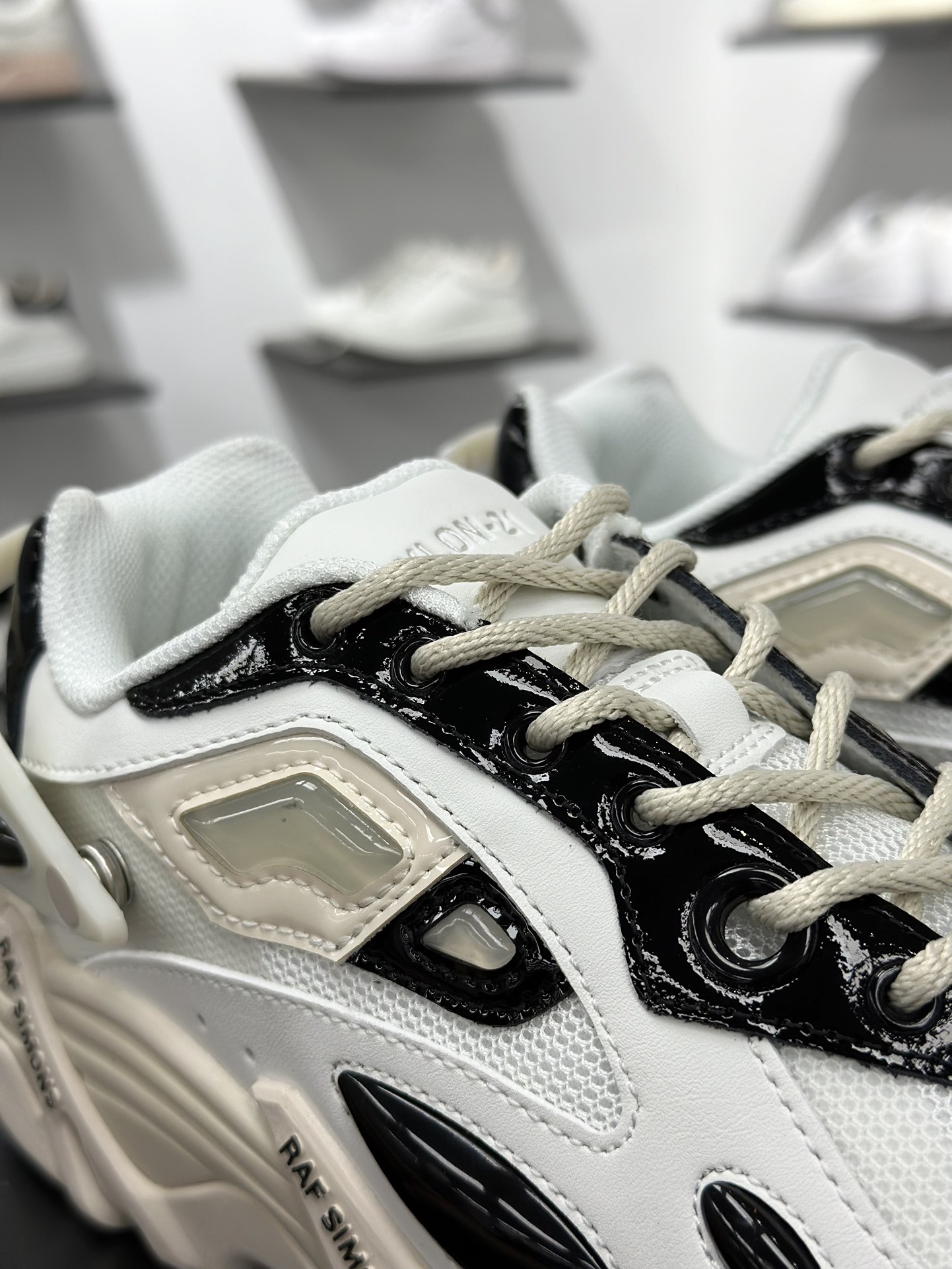 260 外贸爆款RAF SIMONS Cylon-21 ”水泡” 先锋潮流 复古低帮休闲鞋-Chinese UA Cheap High Quatity Brand Clothes Bags handbags Sneakers wholesale wholesaler seller from China Factory suppliers Fashion Clothing Shoes best Quality Beautiful Price 260 外贸爆款RAF SIMONS Cylon-21 ”水泡” 先锋潮流 复古低帮休闲鞋