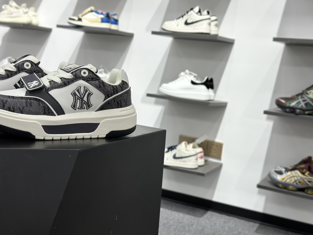 180 MLB TROPHY VINTAGE LT 纽约洋基队 潮流时尚厚底运动鞋