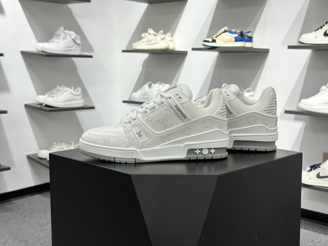 500 Louis vuitton Trainer Sneaker Low 路易威登 休闲运动文化百搭板鞋