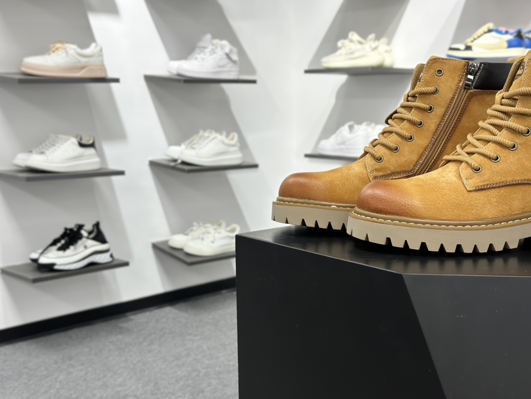 280 Timberland添柏岚/天伯伦 2025秋冬新品（毛绒内里 保暖锁热） 秋冬必备户外休闲大黄靴系列 TB10053