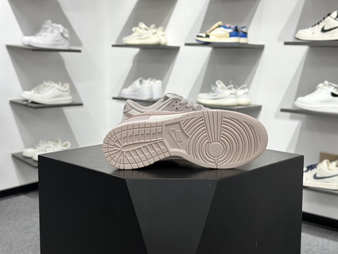 NIKE DUNK LOW 耐克 低帮休闲运动板鞋原装头层材料 用料绝不含糊 独家版型蒸餾加工帶來的是更好的视觉和脚感体验 清洁度 电绣工艺 皮料切割干净无任何毛边 细节完美 IM6572 602 尺码:36-40 编码：dh23497