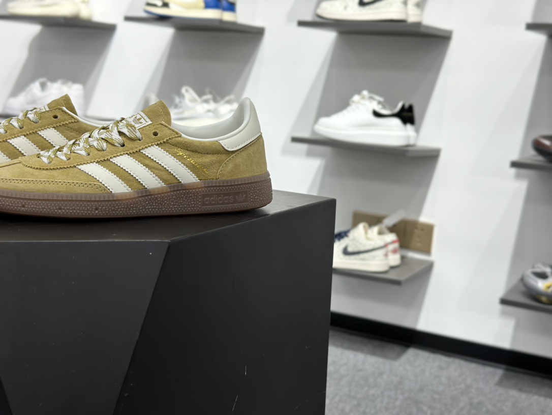 Adidas Handball Spezial 阿迪达斯经典款牛皮复古休闲板鞋 姜黄白生胶 KI5939